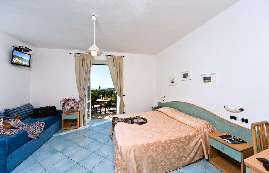 Hotel Poggio Del Sole Forio di Ischia Szoba fotó